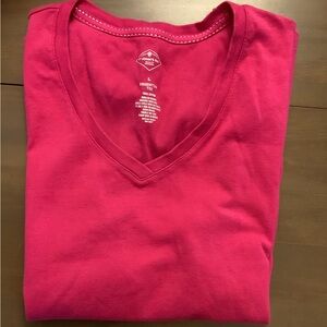 St. John's Bay Women's Fuchsia V-Neck Tee large